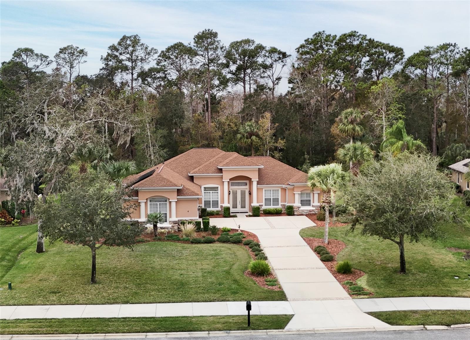 6 SCARLET OAK CIRCLE
