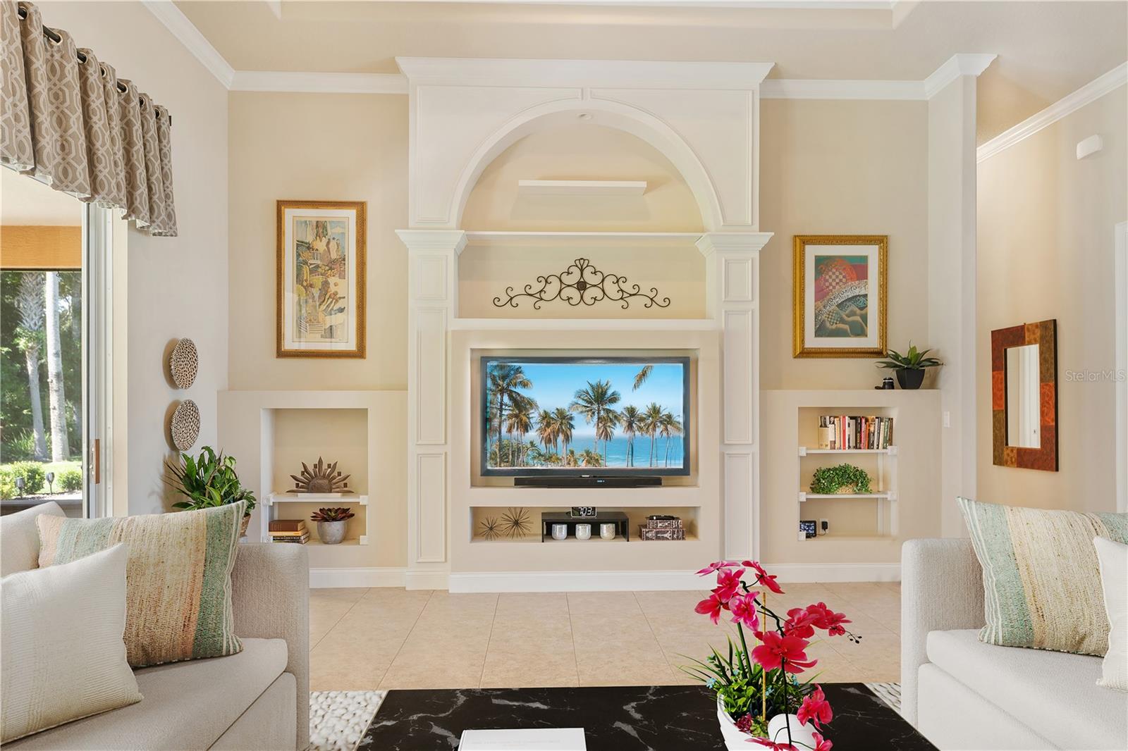 6 SCARLET OAK CIRCLE