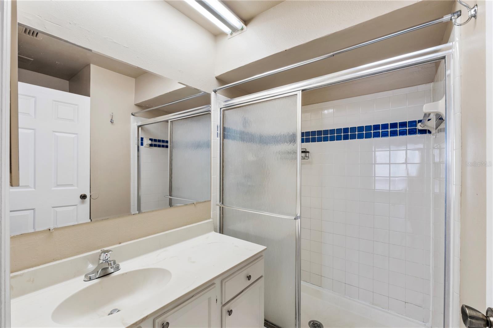 CYPRESS POINTE/LK ORLANDO - Residential Lease