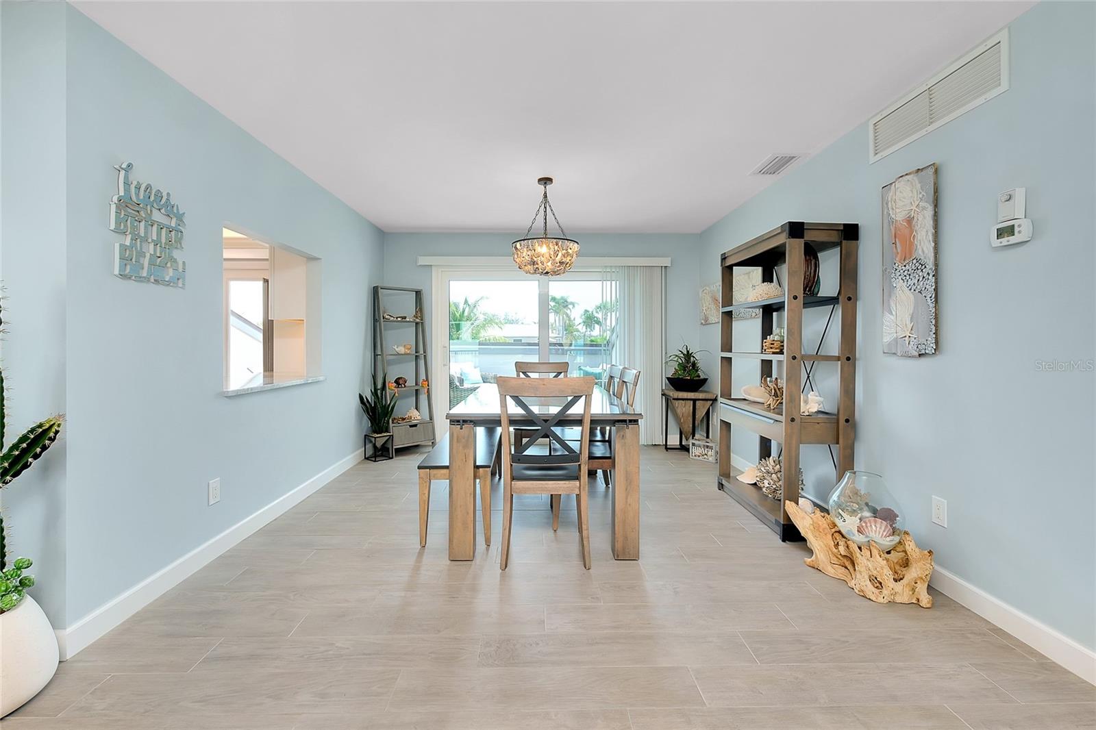 SIESTA SANDS - Residential