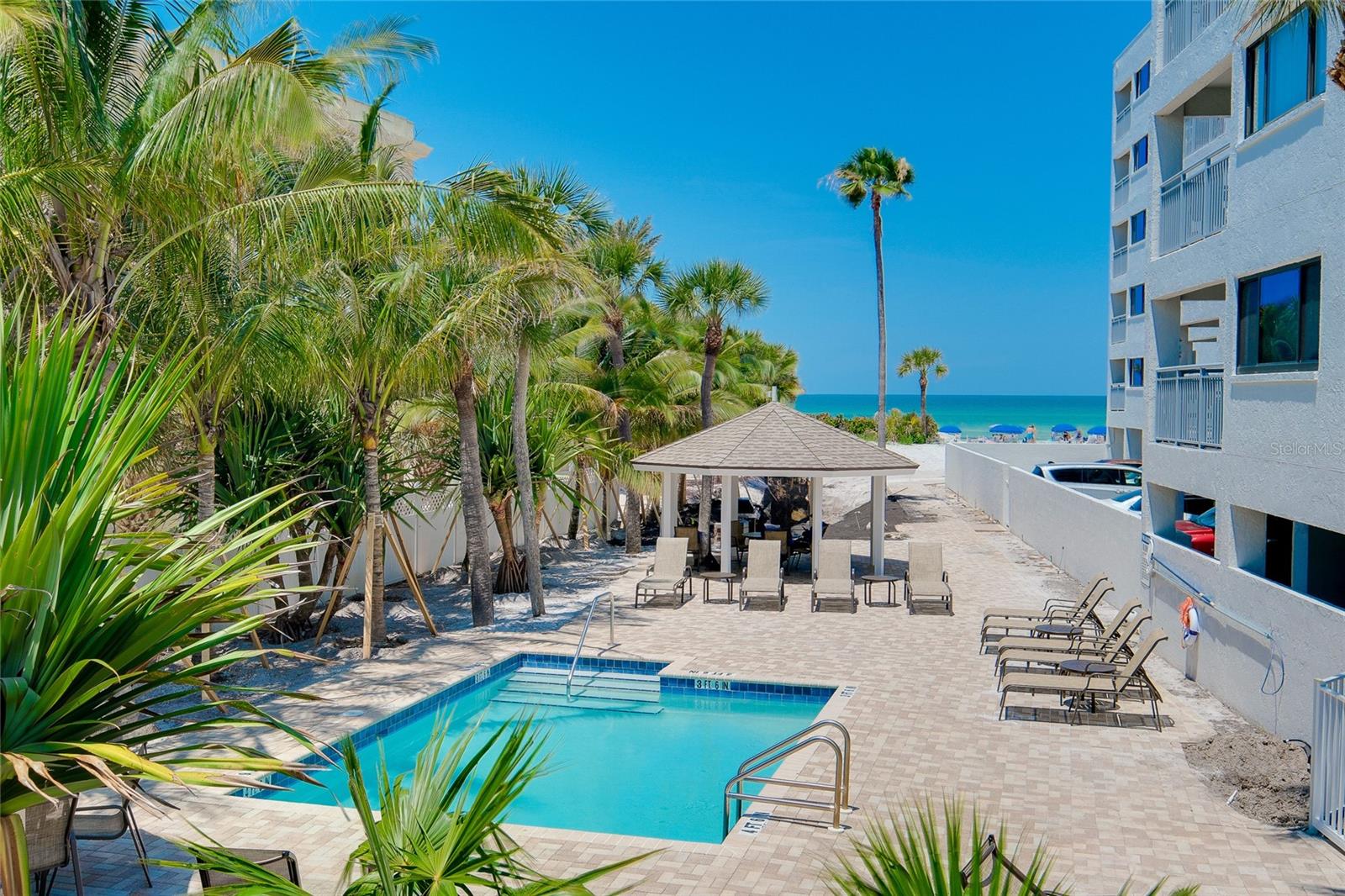 SIESTA SANDS - Residential