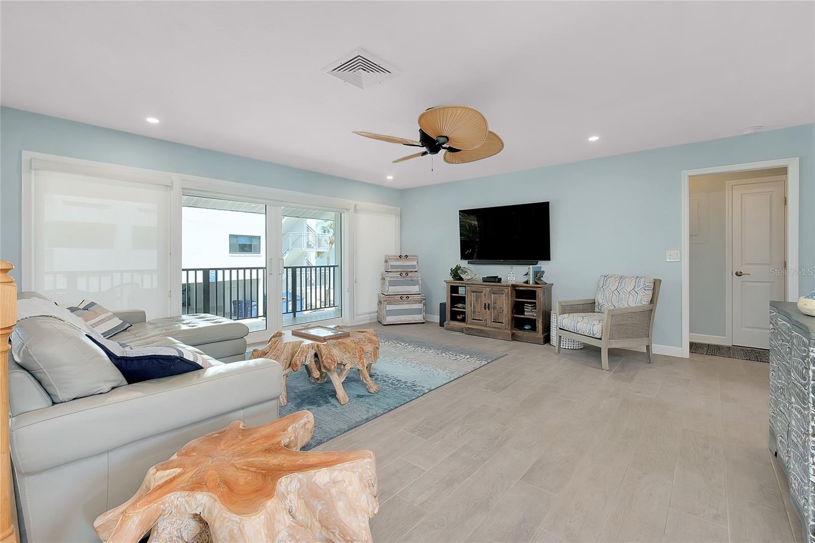 SIESTA SANDS - Residential