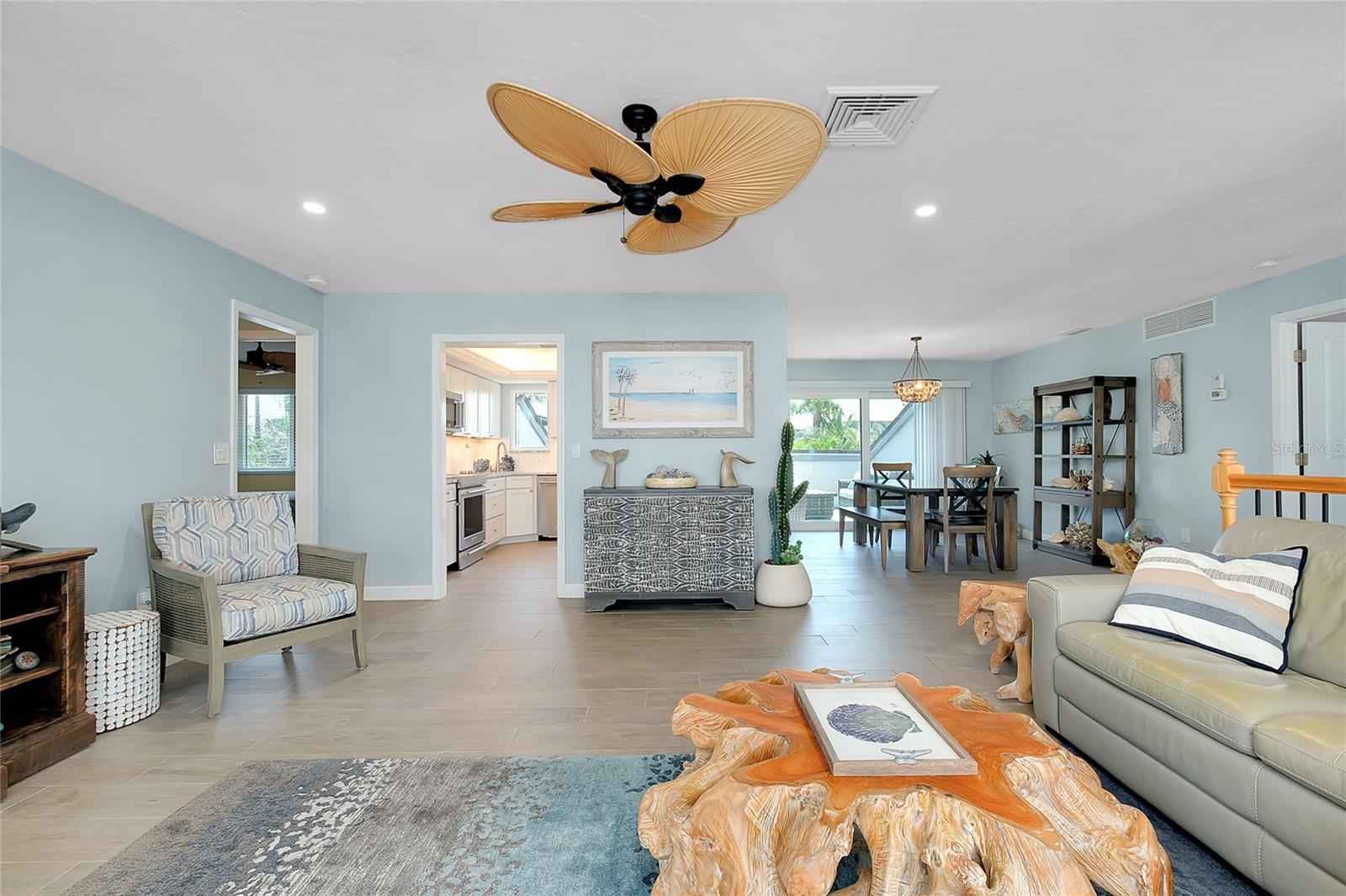 SIESTA SANDS - Residential