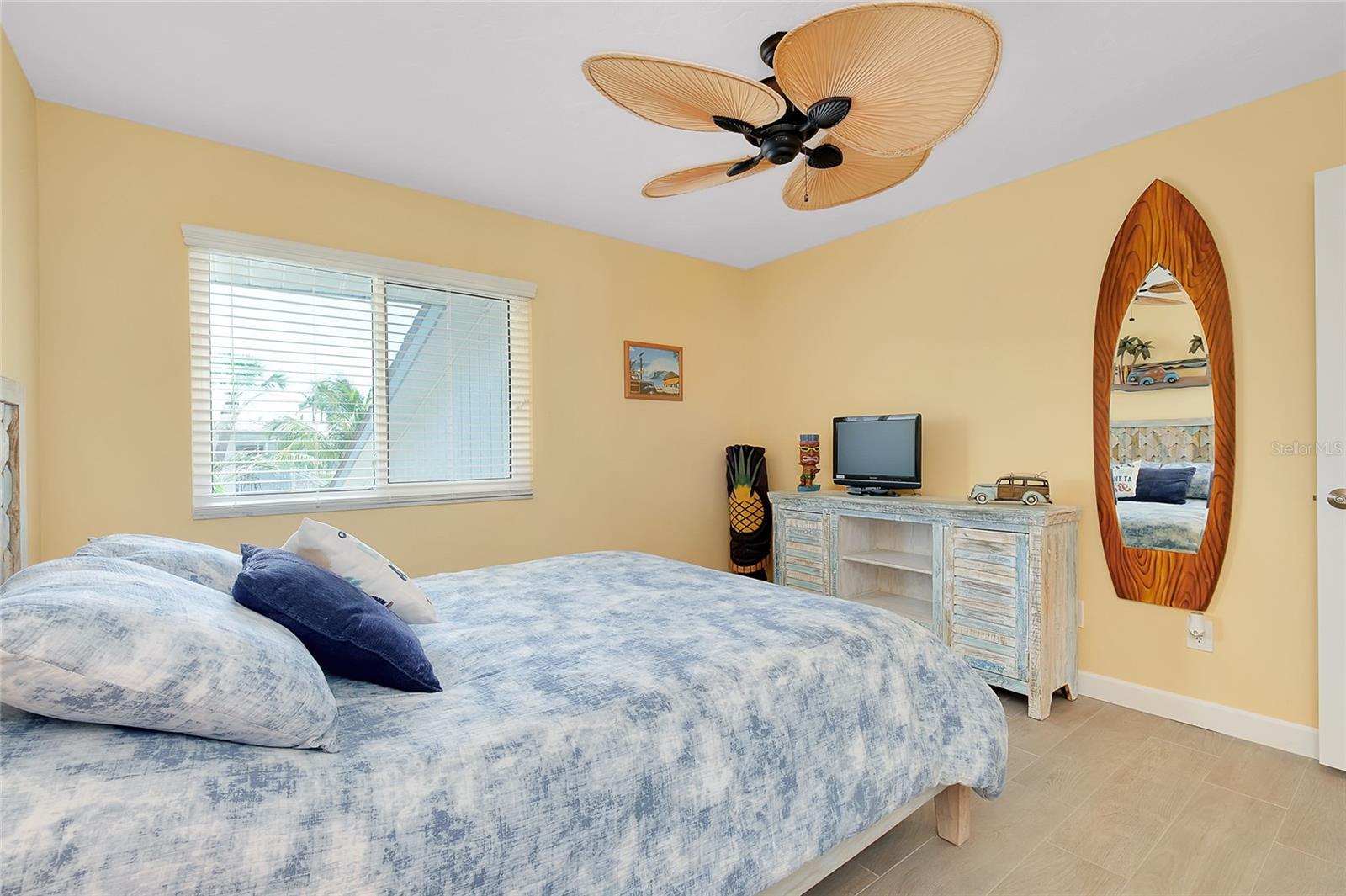 SIESTA SANDS - Residential