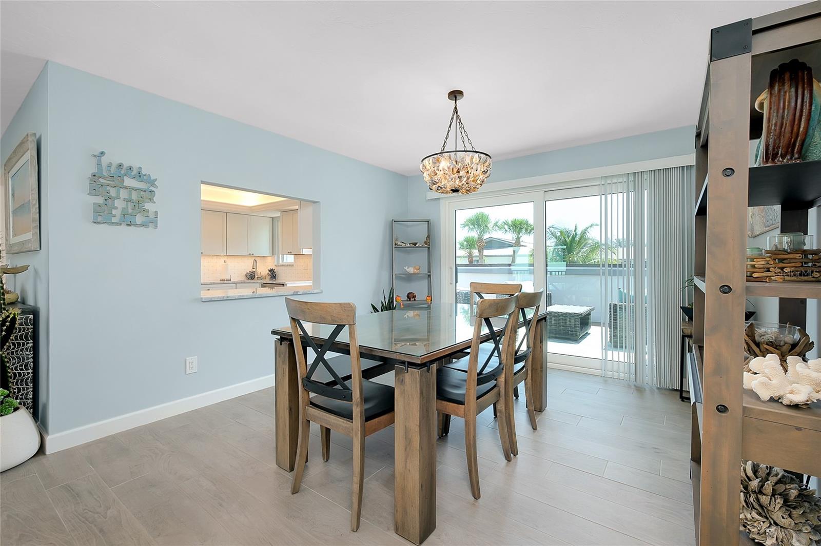 SIESTA SANDS - Residential