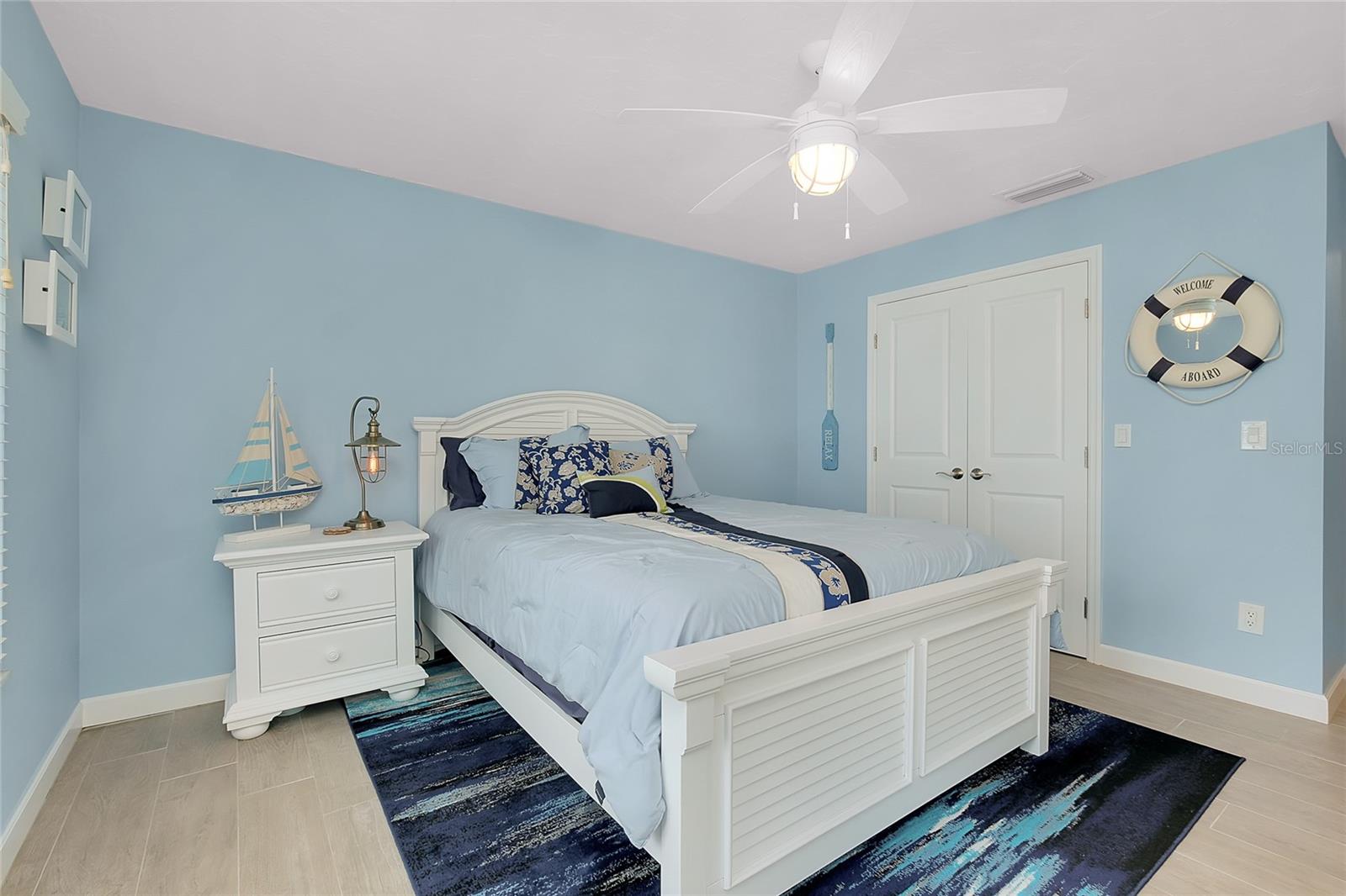 SIESTA SANDS - Residential
