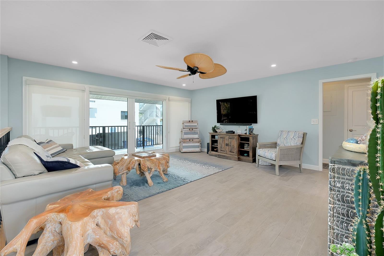 SIESTA SANDS - Residential