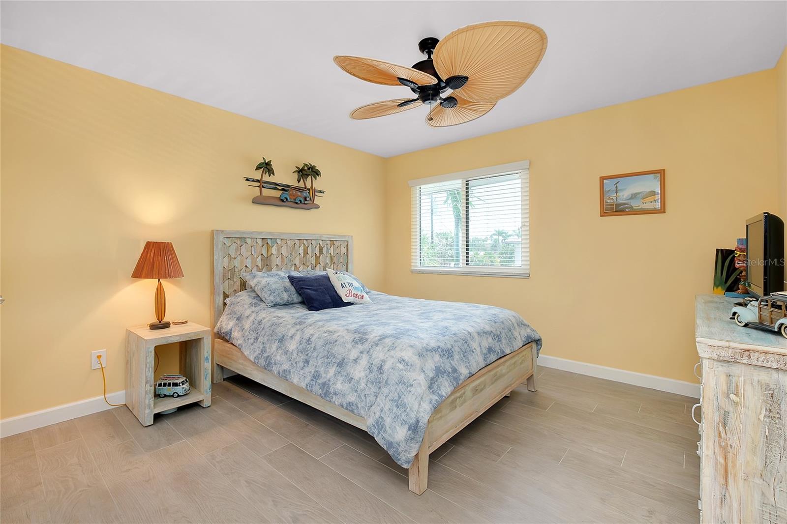 SIESTA SANDS - Residential