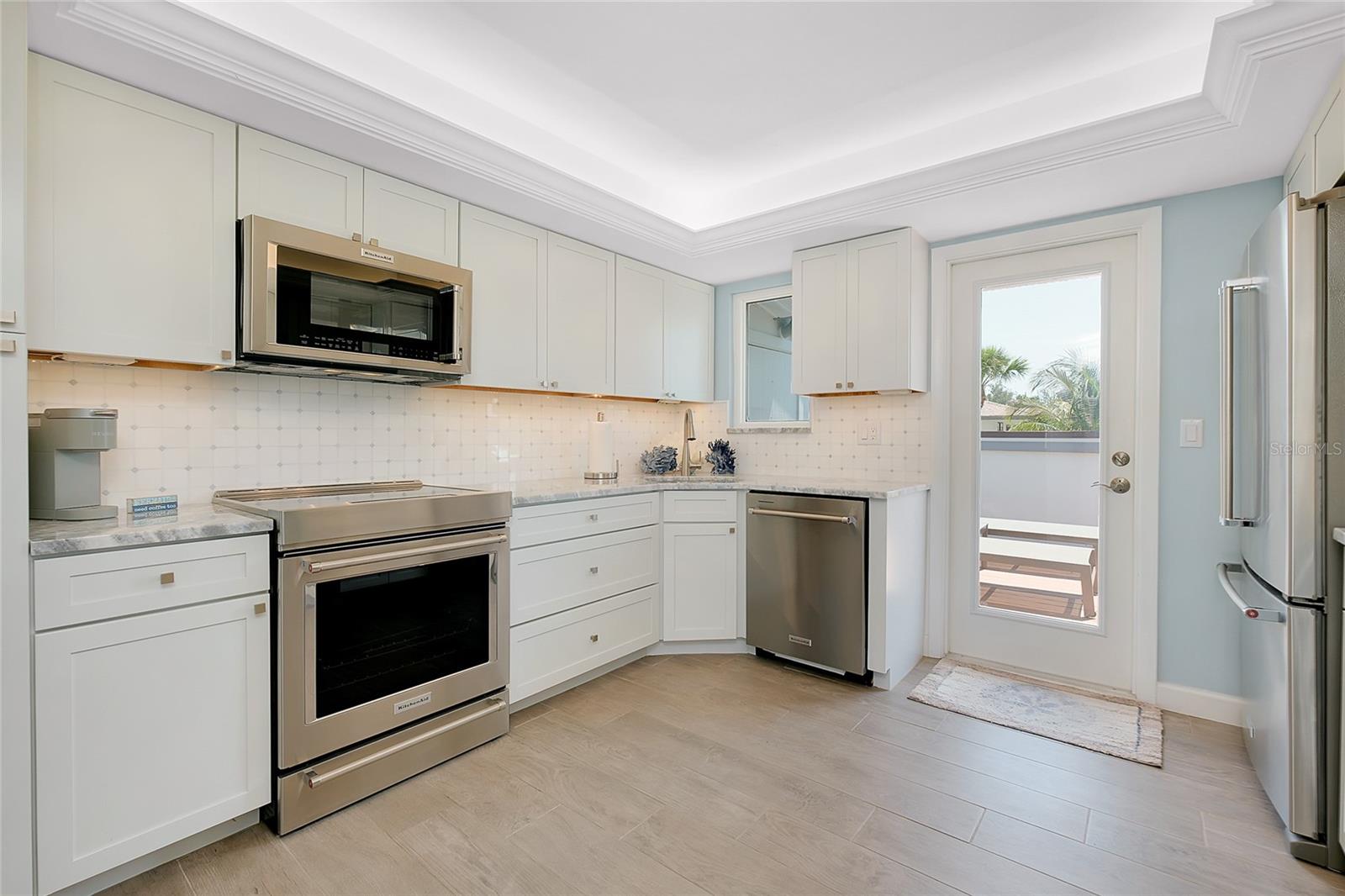 SIESTA SANDS - Residential