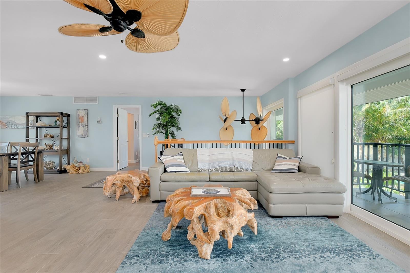SIESTA SANDS - Residential