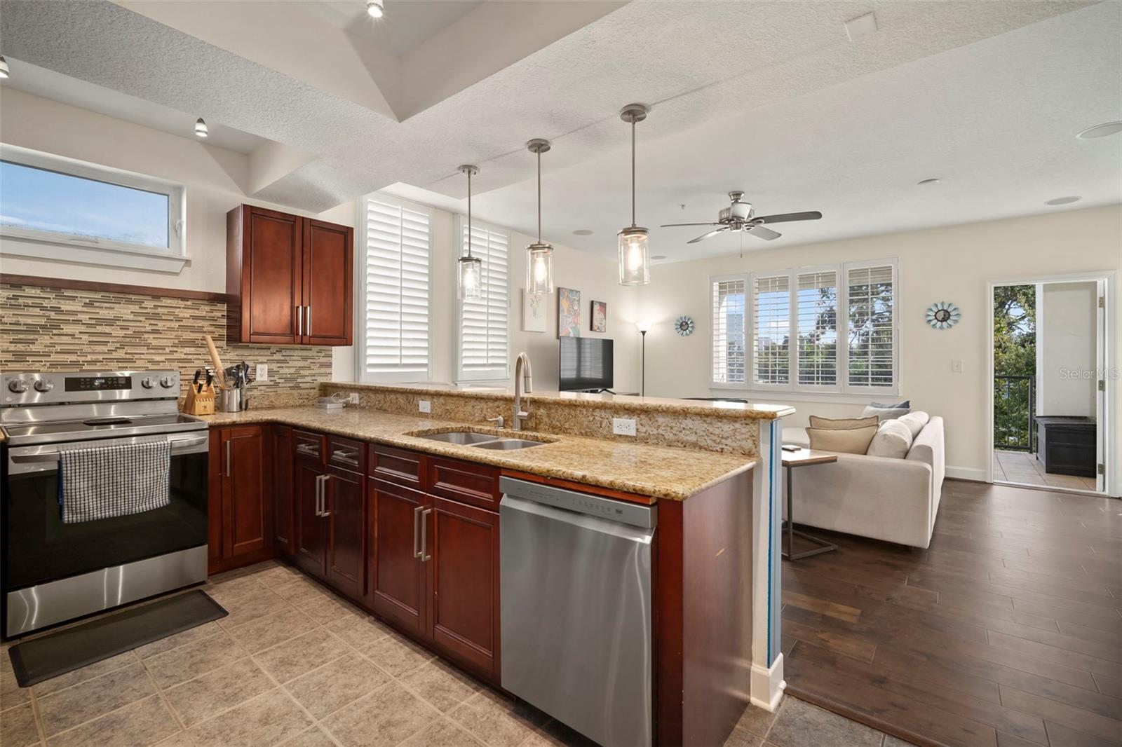 SEYBOLD FLATS A CONDO - Residential