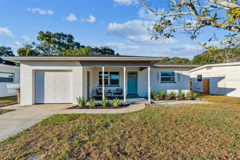 Casas a venda 173 - Jen Dantas 3717 31ST AVENUE N ST PETERSBURG FL 33713