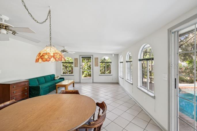 COUNTRY RUN UNIT 1 - Residential