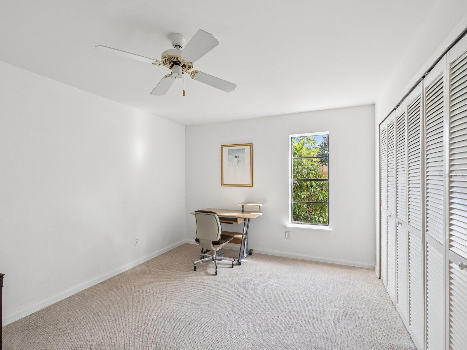 COUNTRY RUN UNIT 1 - Residential