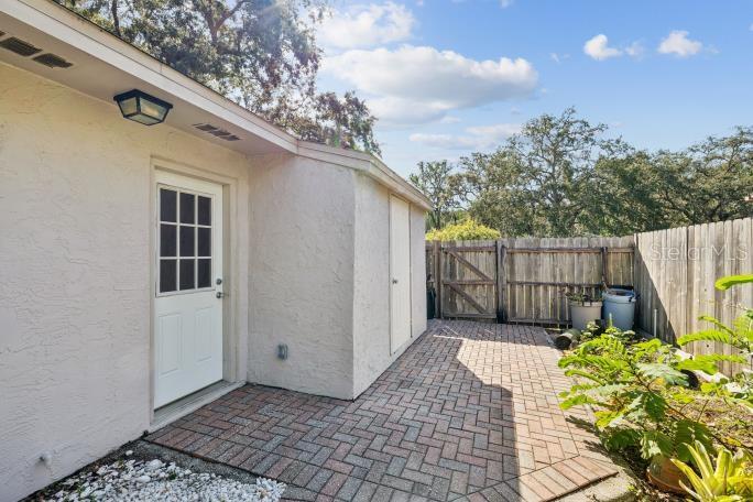 COUNTRY RUN UNIT 1 - Residential