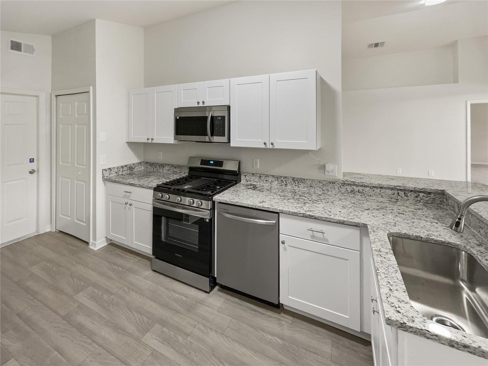 HUCKLEBERRY FIELDS TR N6 - Residential