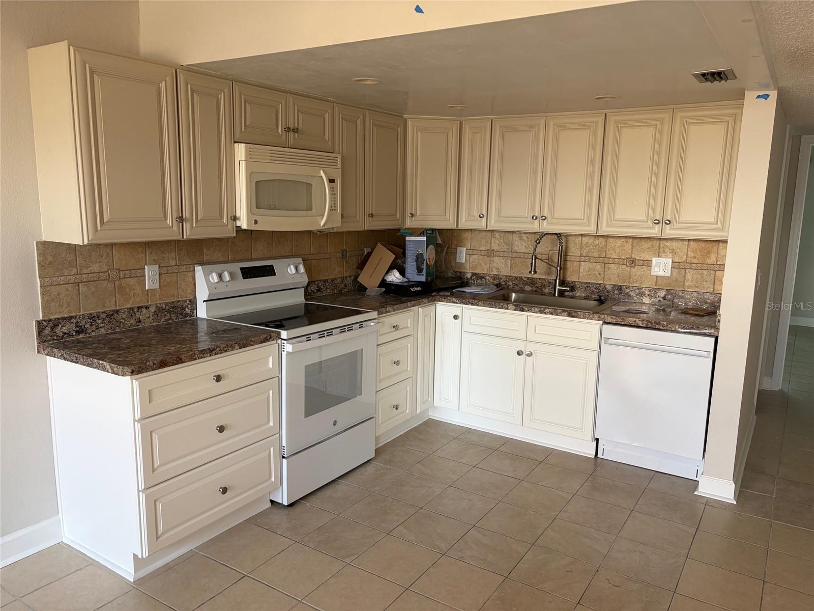 BAY ISLAND GROUP 7 - Residential