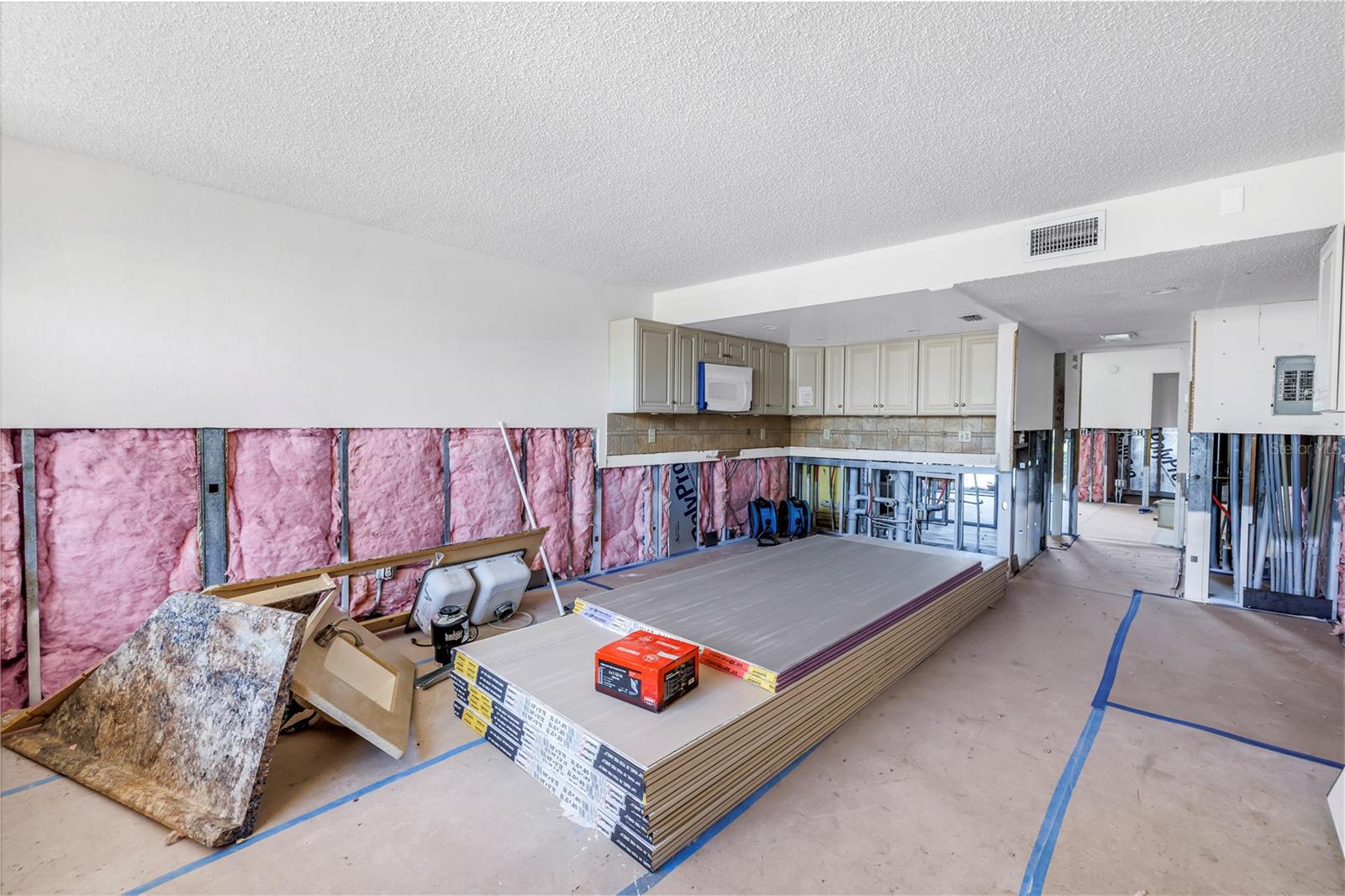 BAY ISLAND GROUP 7 - Residential