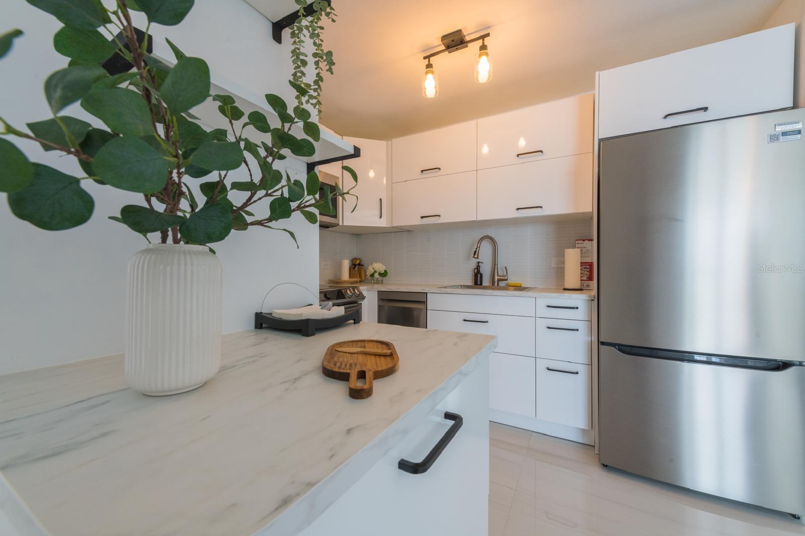 WALDORF TOWER - Residential Lease