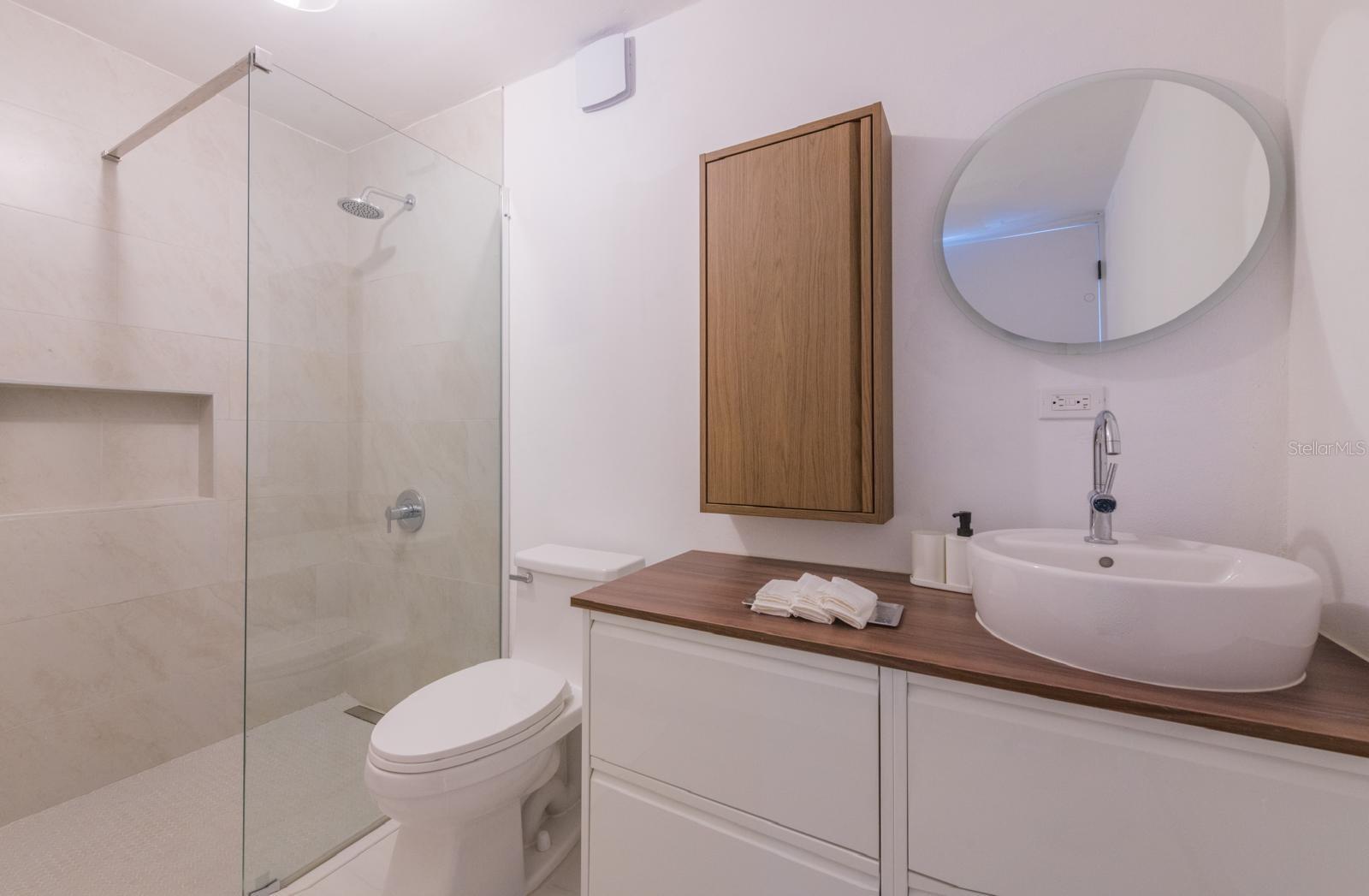 WALDORF TOWER - Residential Lease