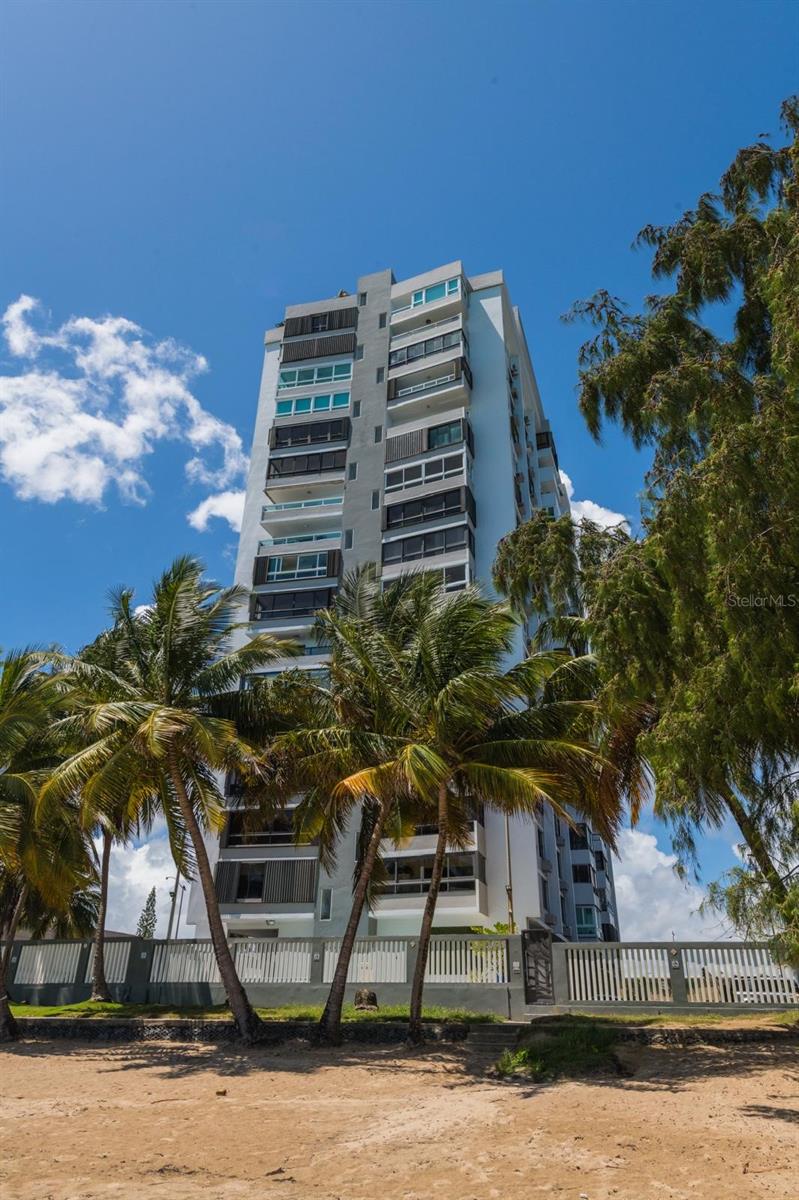 WALDORF TOWER - Residential Lease