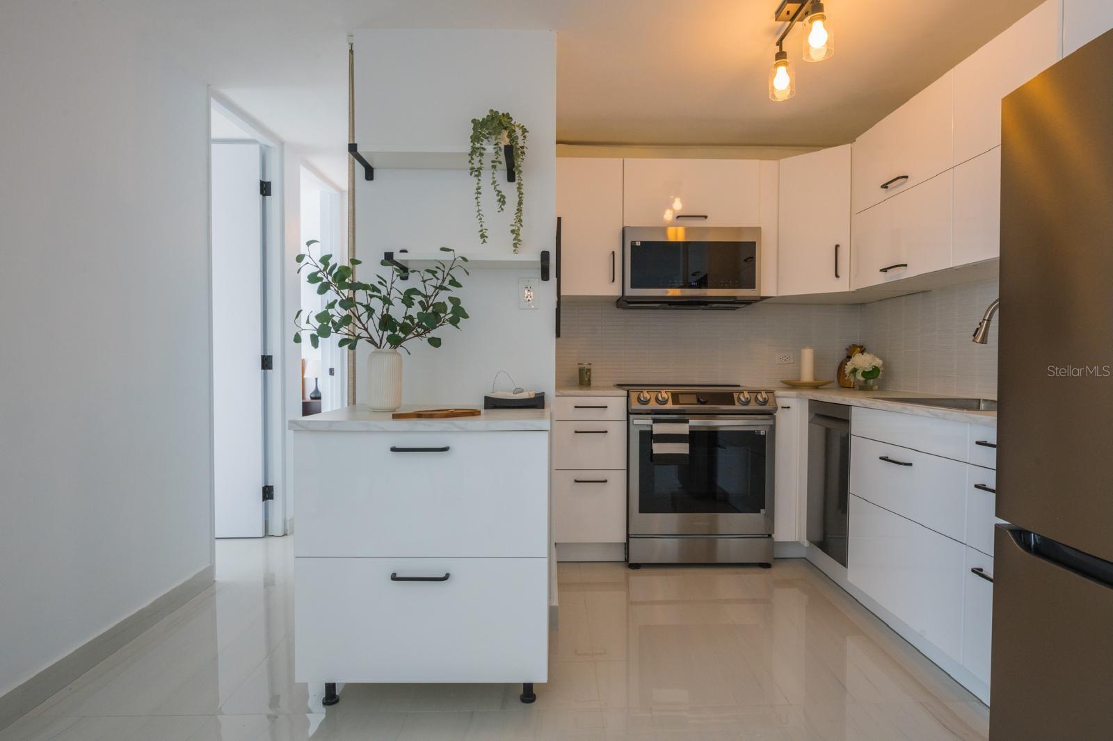 WALDORF TOWER - Residential Lease