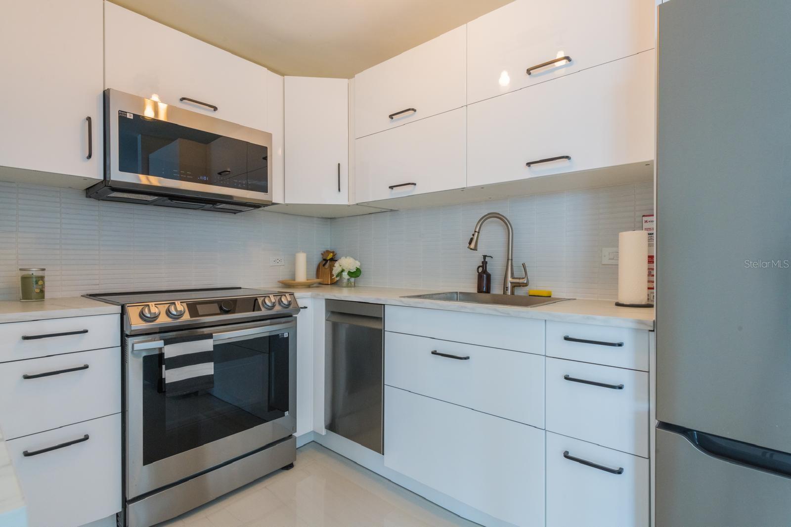 WALDORF TOWER - Residential Lease