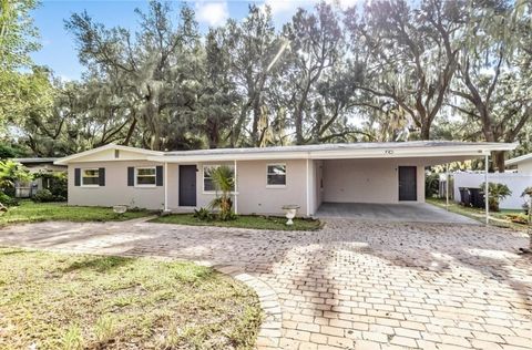 Photo of 2906 Pershing Avenue, Orlando, FL 32806 (MLS # O6363000)