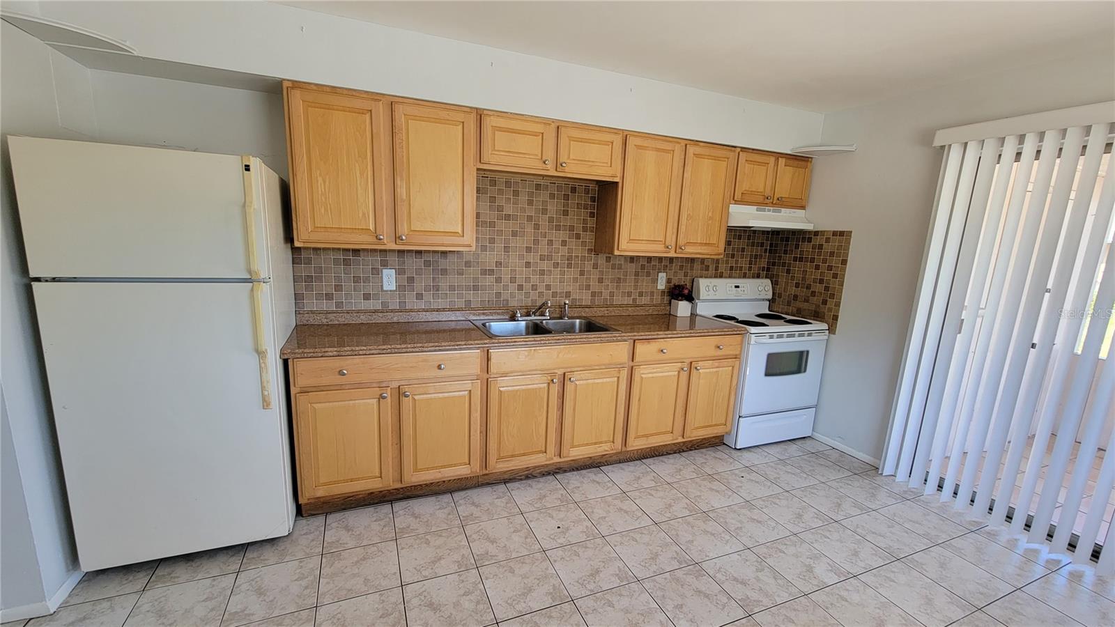 LAKE SARASOTA - Residential Income
