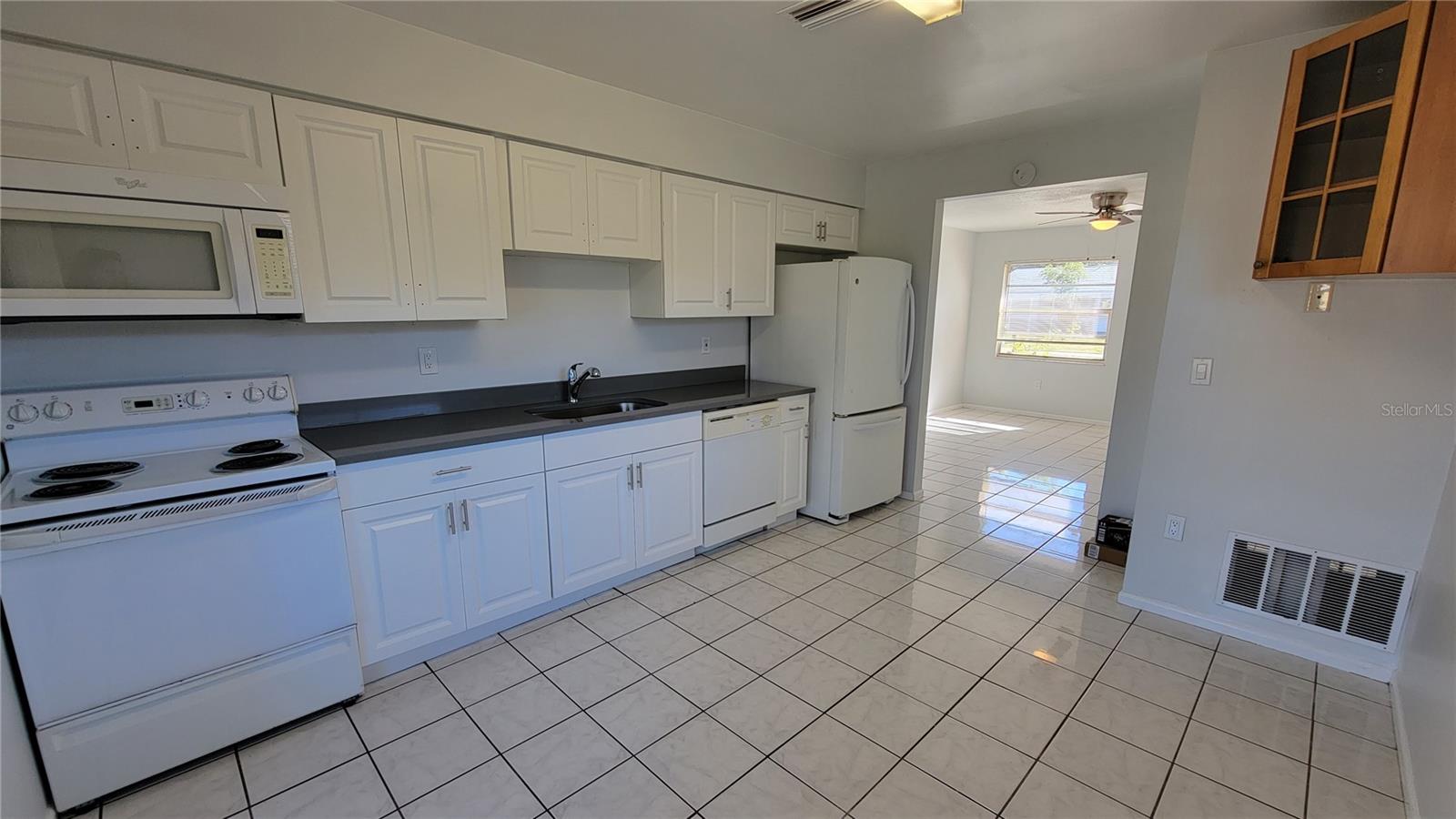 LAKE SARASOTA - Residential Income