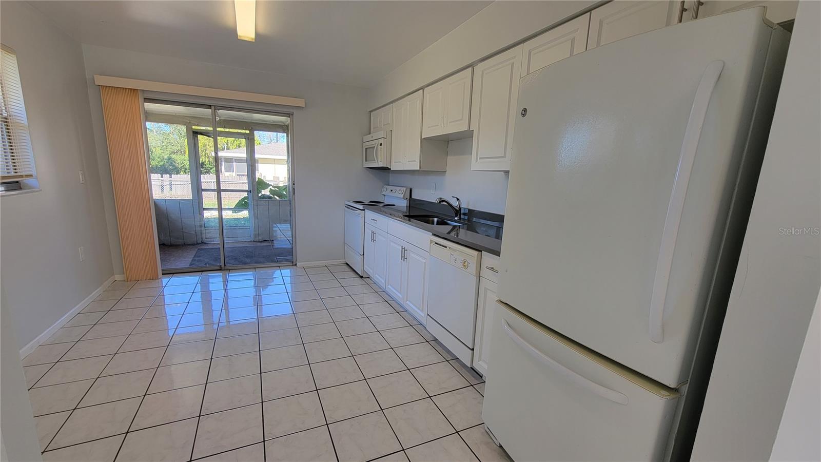 LAKE SARASOTA - Residential Income