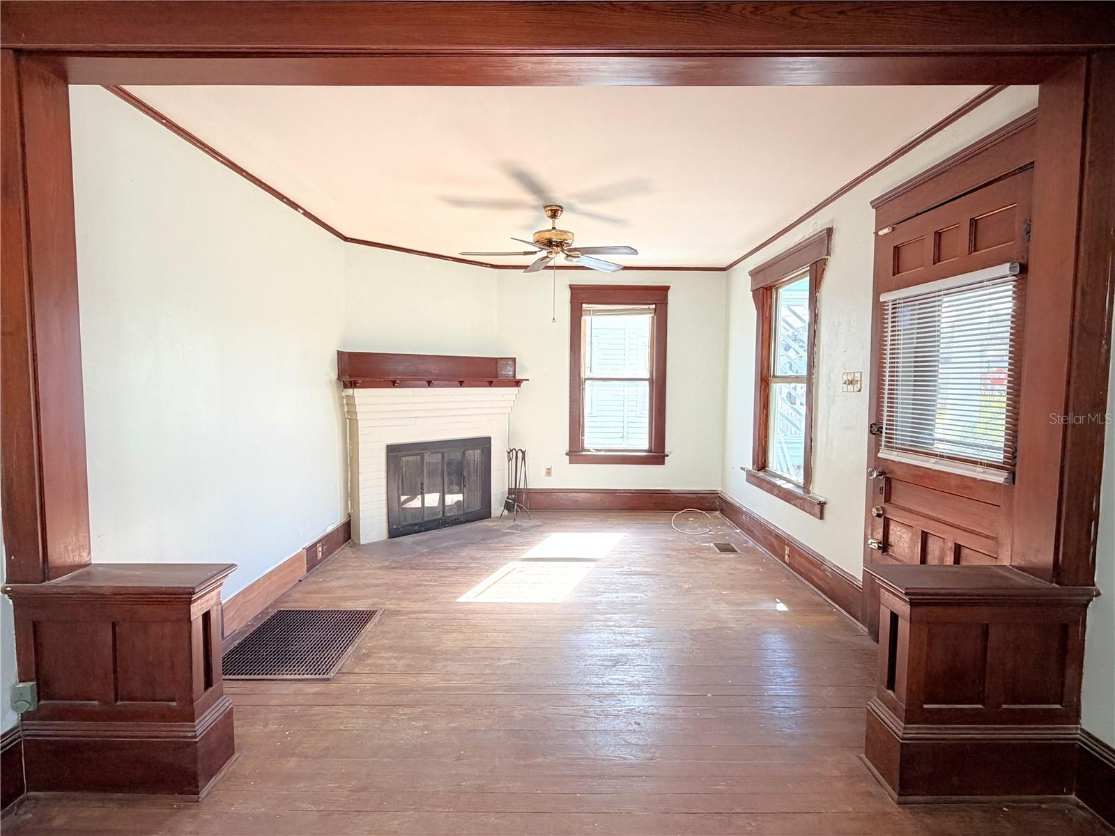 ROGERS SEABREEZE - Residential