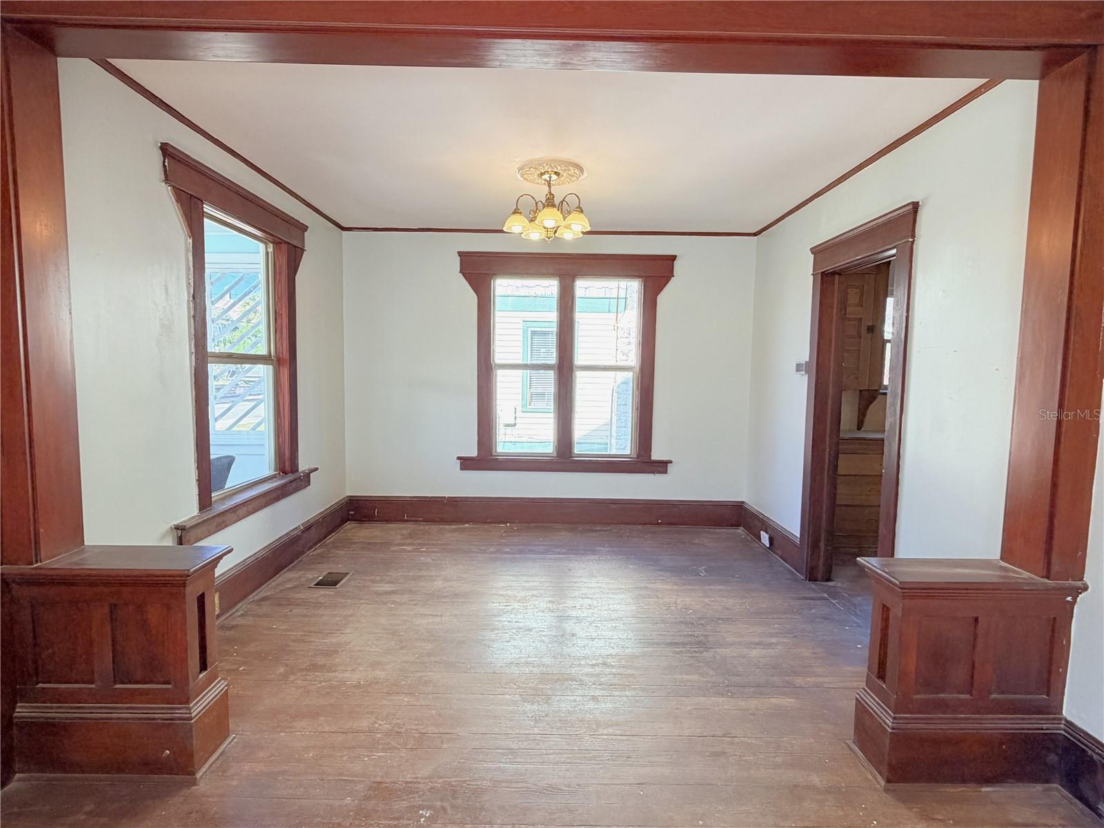 ROGERS SEABREEZE - Residential