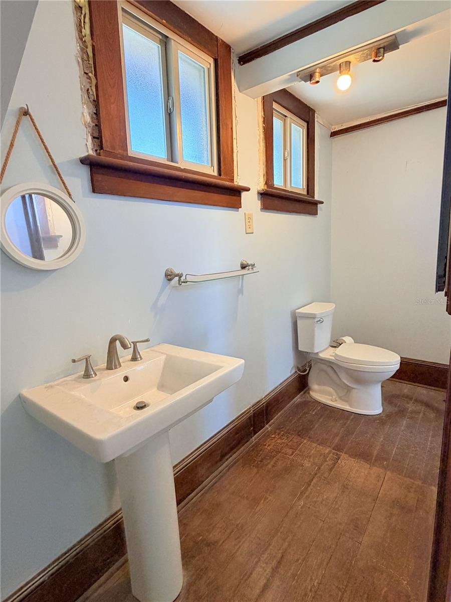 ROGERS SEABREEZE - Residential