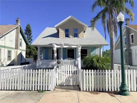 Photo of 43 S Hollywood Avenue, Daytona Beach, FL 32118 (MLS # O6373476)