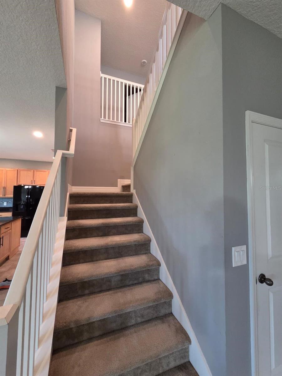 CREEKSTONE - Residential