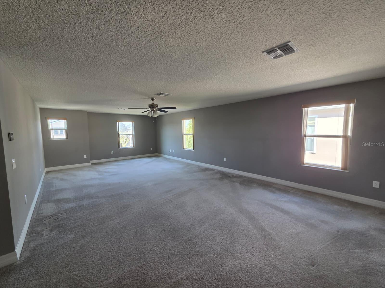 CREEKSTONE - Residential