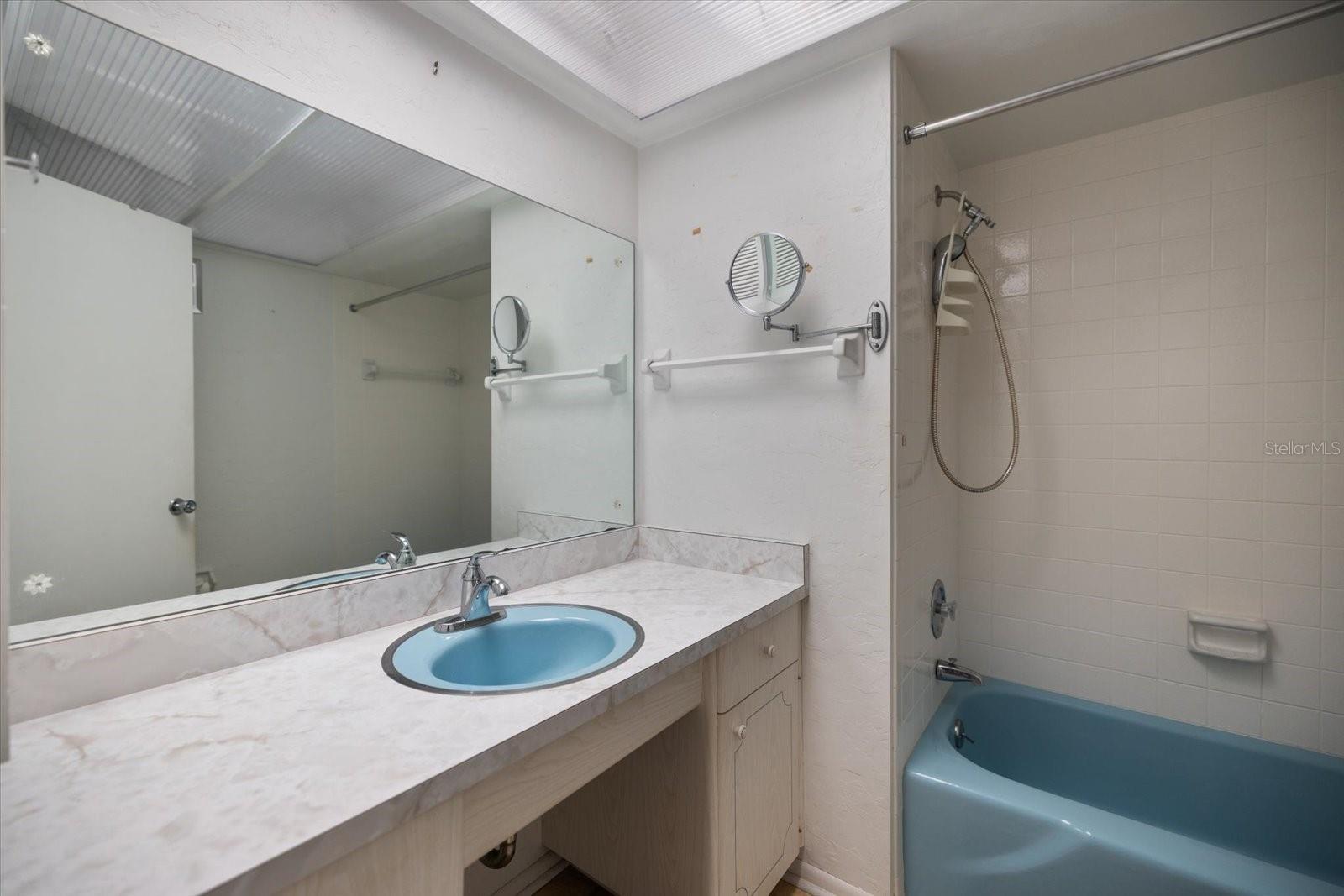 SOUTH GATE VILLAGE GREEN 10 - Residential