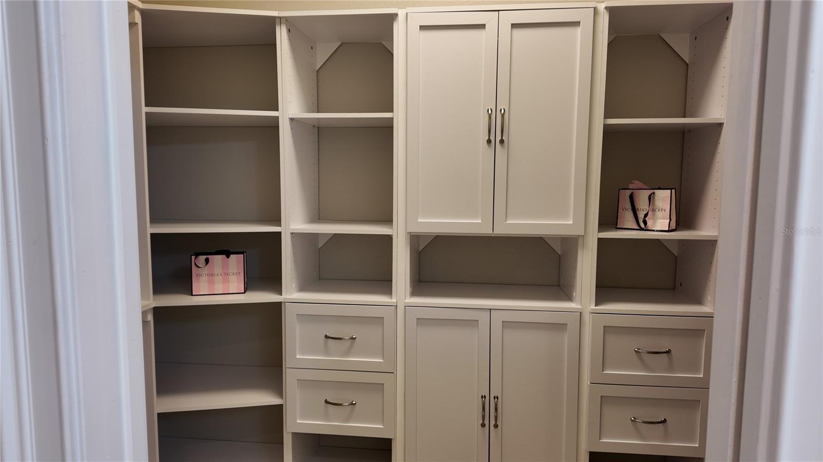 WILLIAMS ACRES - Residential