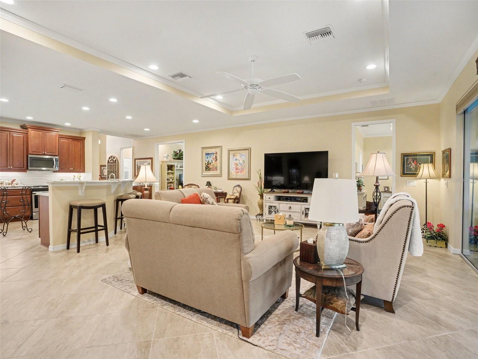 3833 LITCHFIELD LOOP