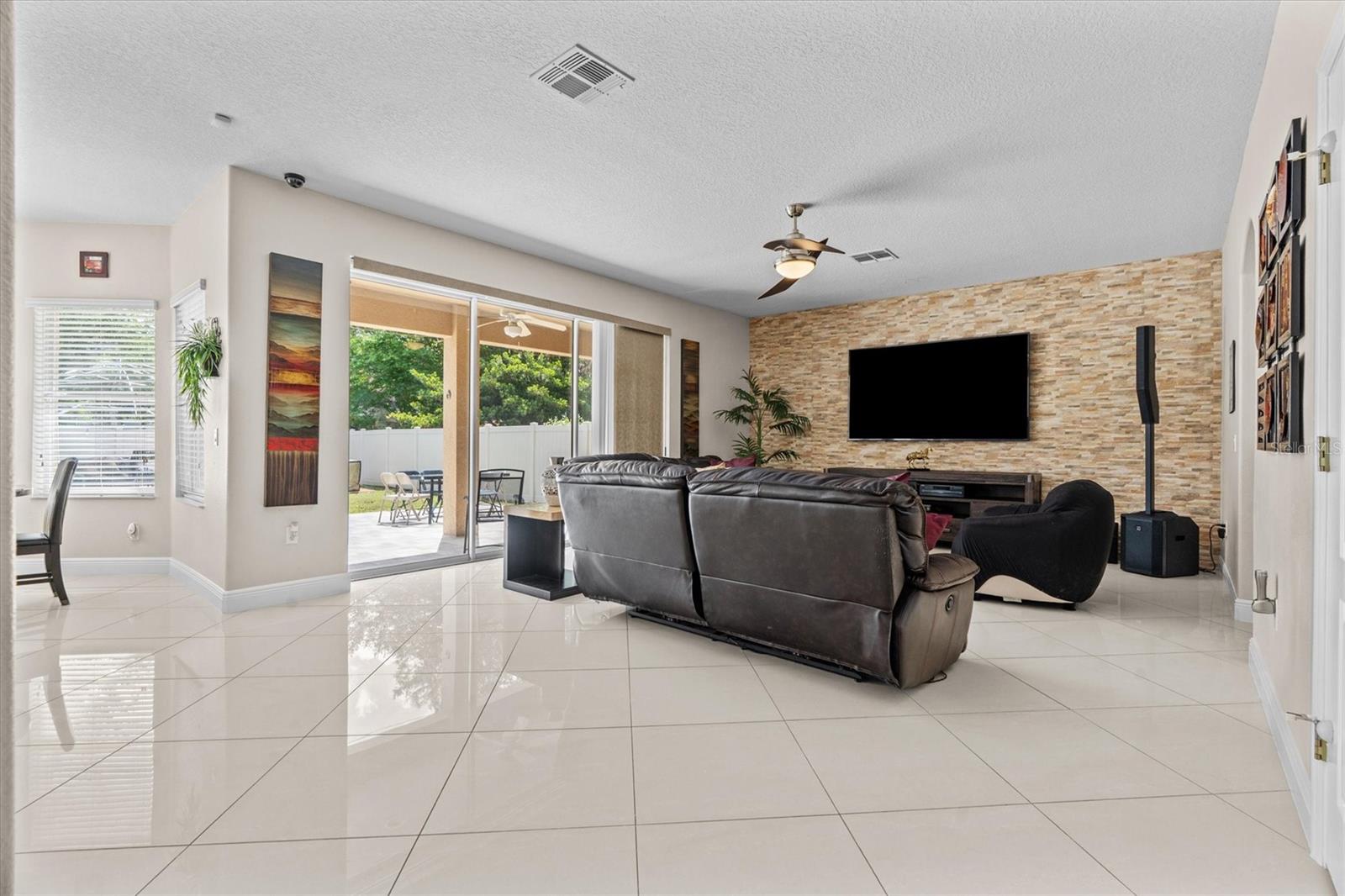 MOSS PARK RDG - Residential