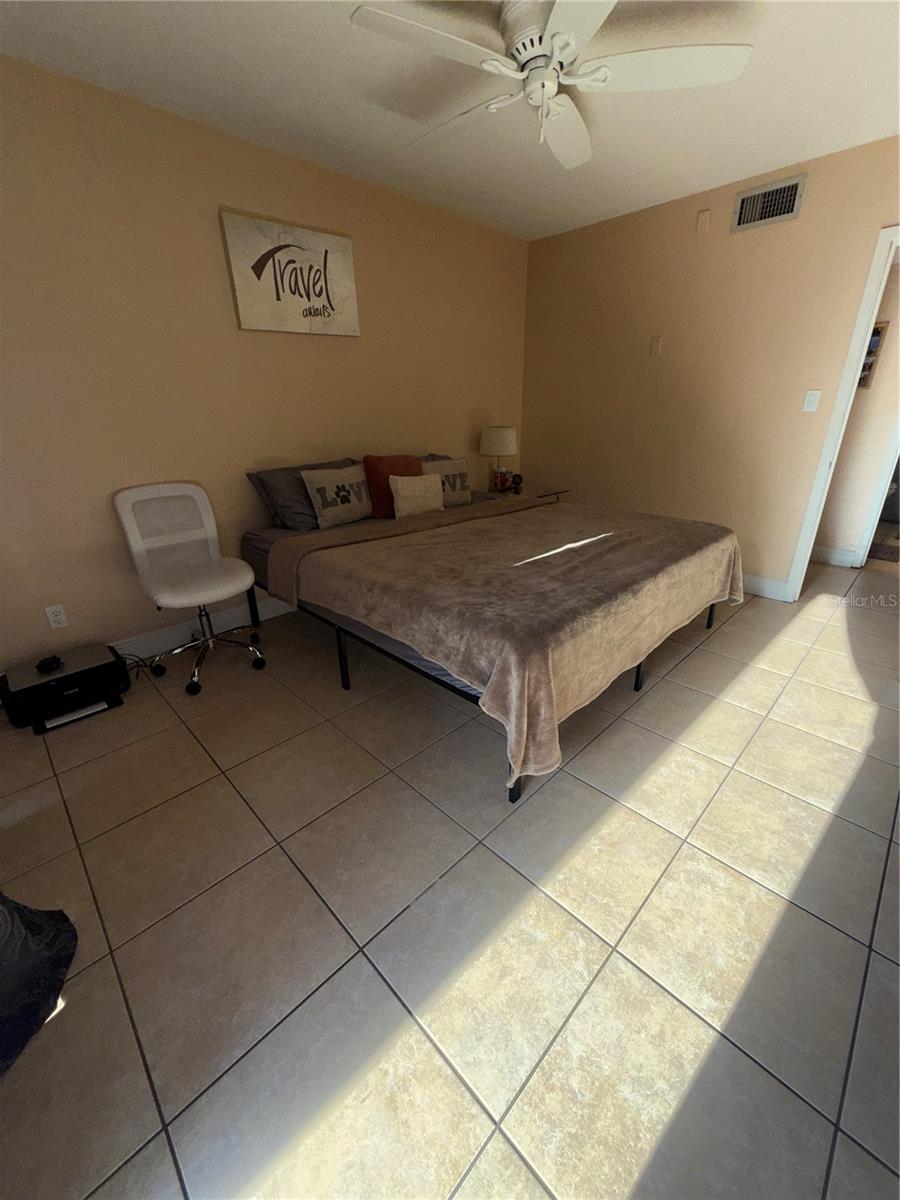 GRENELEFE CAMELOT CONDO - Residential