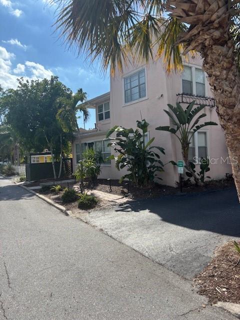 1604 N OSCEOLA AVENUE
