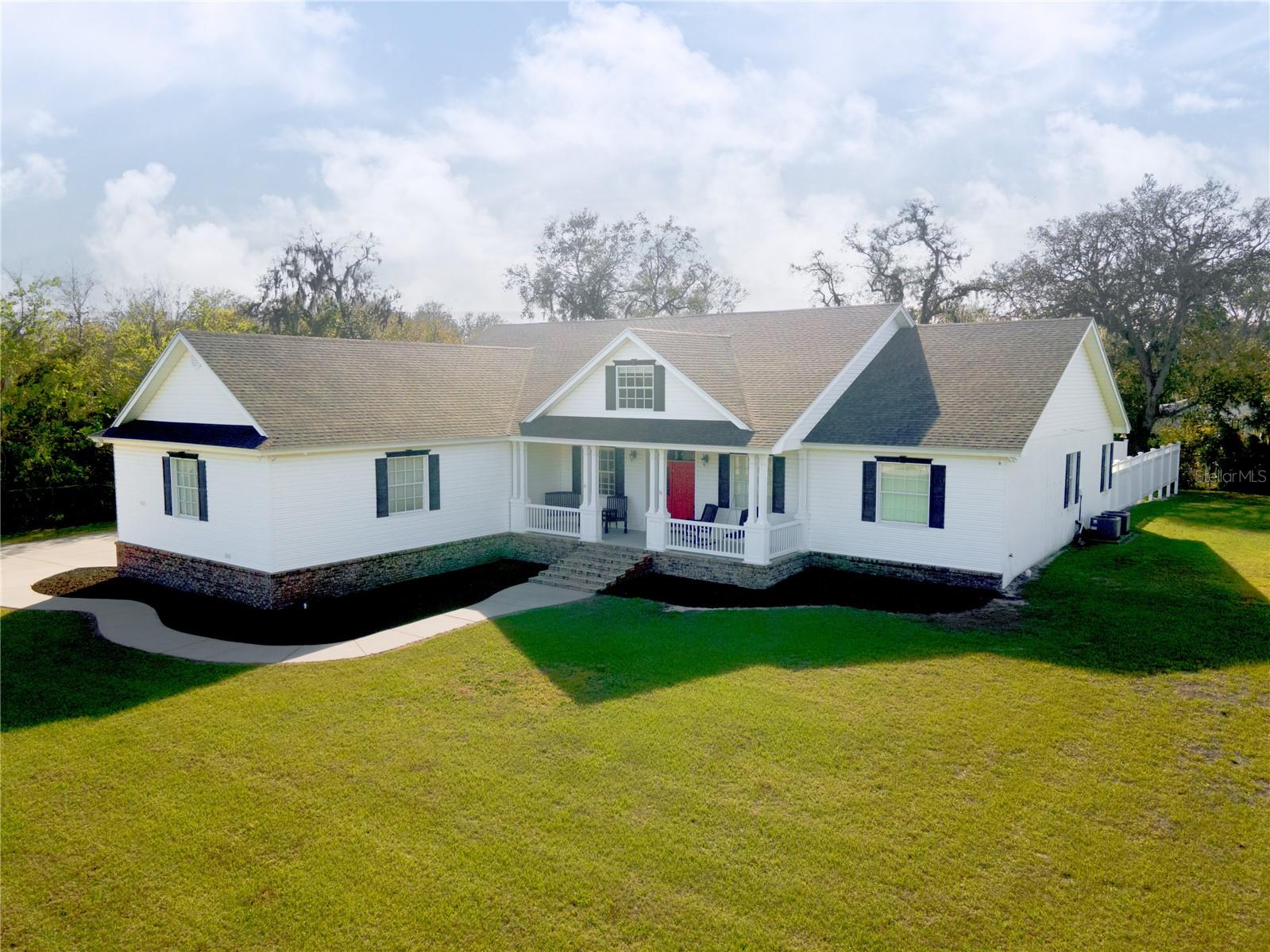 5118 NORRISWOOD DRIVE