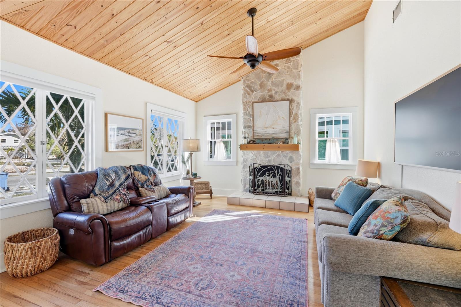 WHITE BEAR PARK - Residential