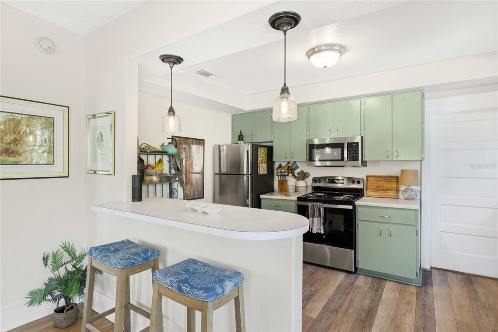 Photo of 2317 7th Avenue W, Bradenton, FL 34205 (MLS # TB8464567)