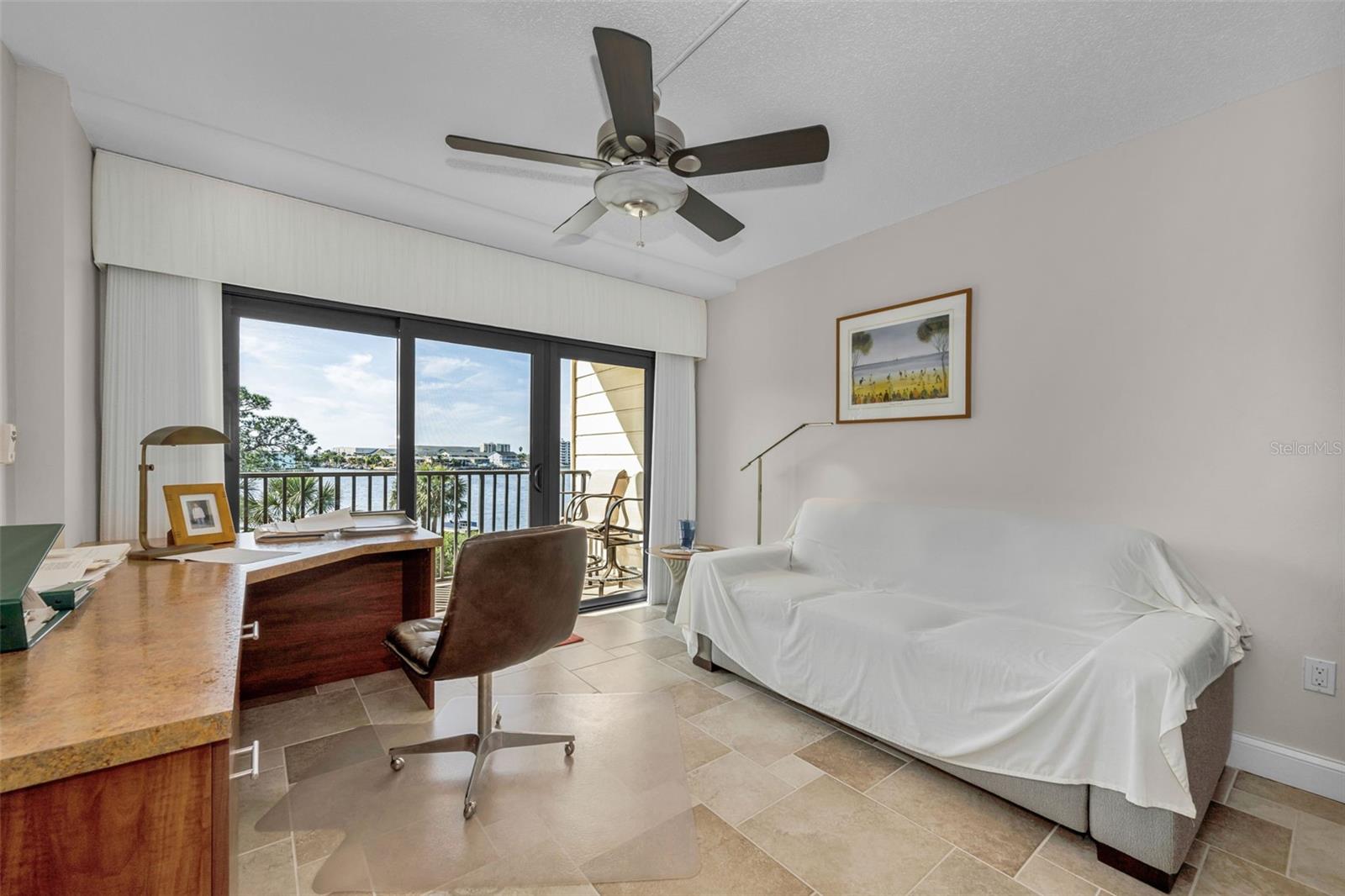 MEDITERRANEAN MANORS - Residential