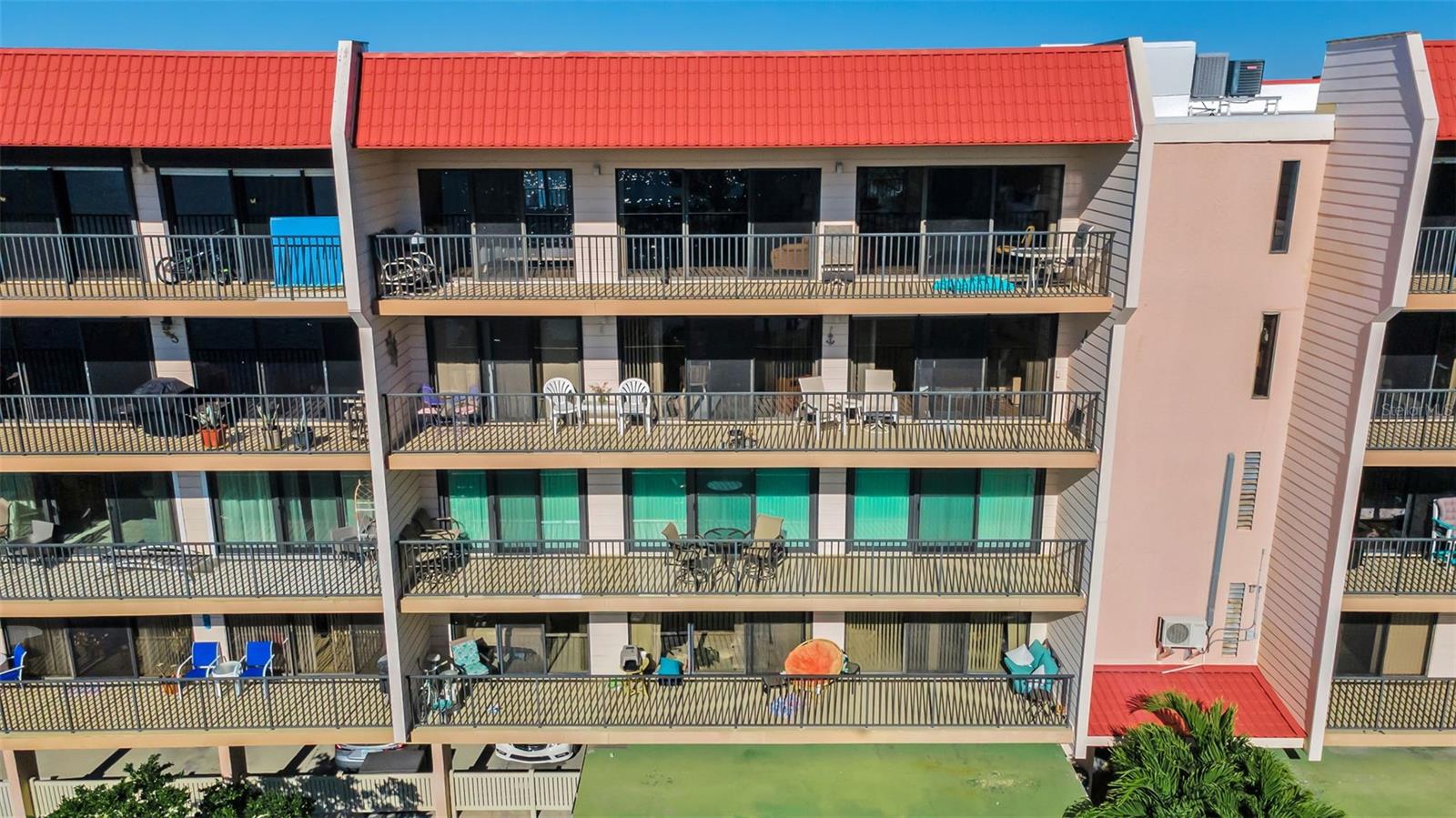 MEDITERRANEAN MANORS - Residential