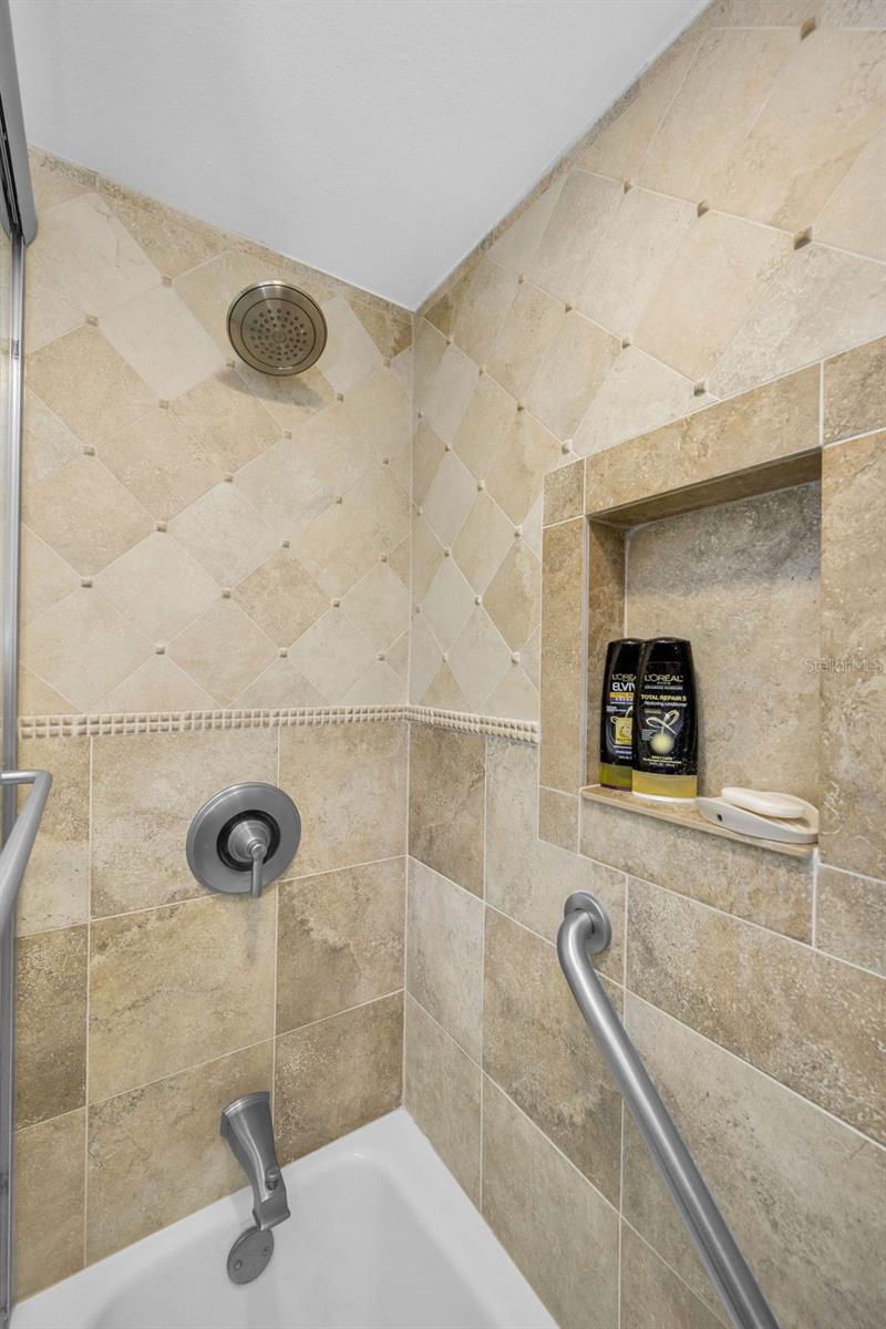 MEDITERRANEAN MANORS - Residential