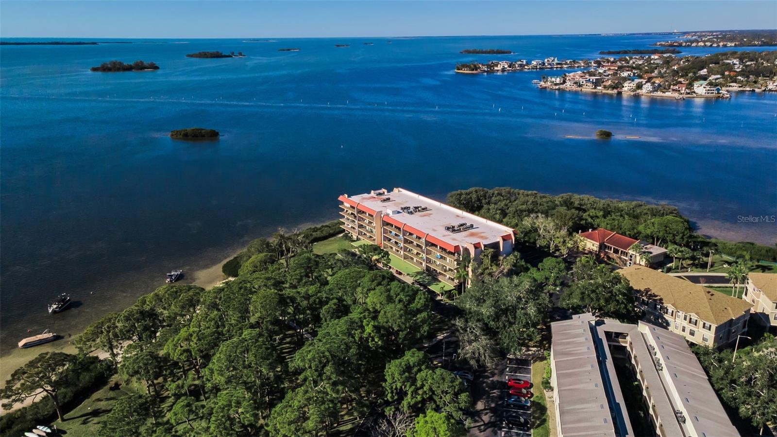 MEDITERRANEAN MANORS - Residential